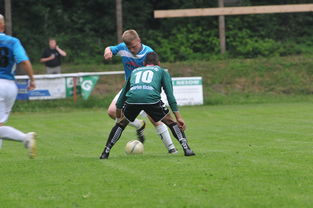 爱游戏在线娱乐官网-欧洲杯巨星争锋：战术、技术双俱佳！，欧洲杯争冠